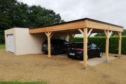 Garage en béton enduit avec Carport